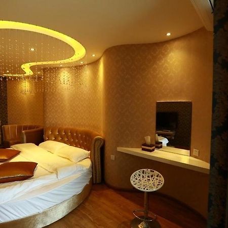 Yawei Apartment Hotel Кунмин Екстериор снимка