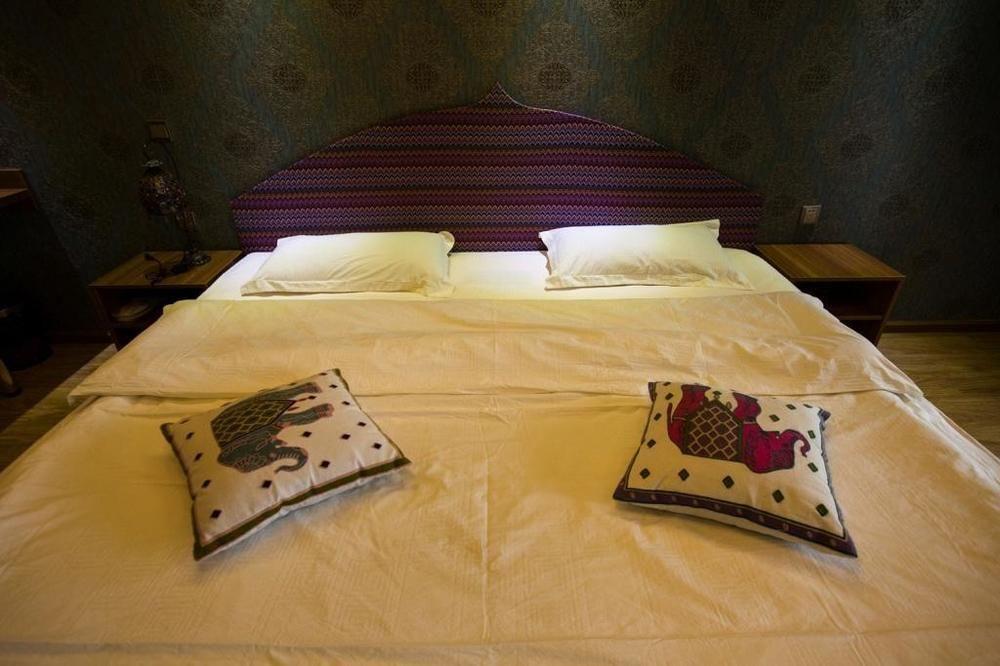 Yawei Apartment Hotel Кунмин Екстериор снимка