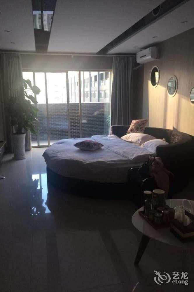 Yawei Apartment Hotel Кунмин Екстериор снимка
