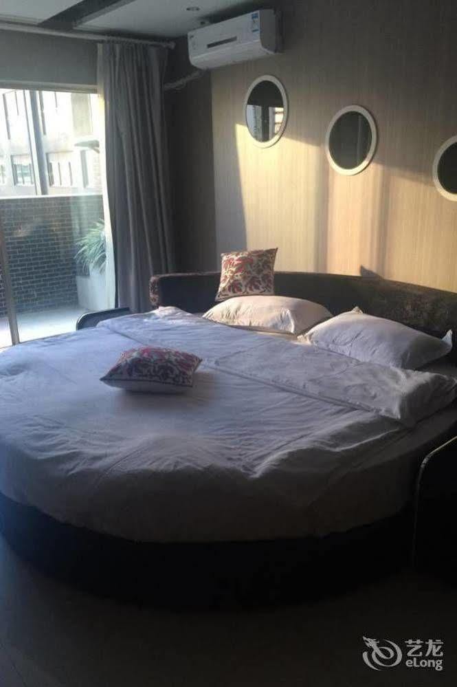 Yawei Apartment Hotel Кунмин Екстериор снимка